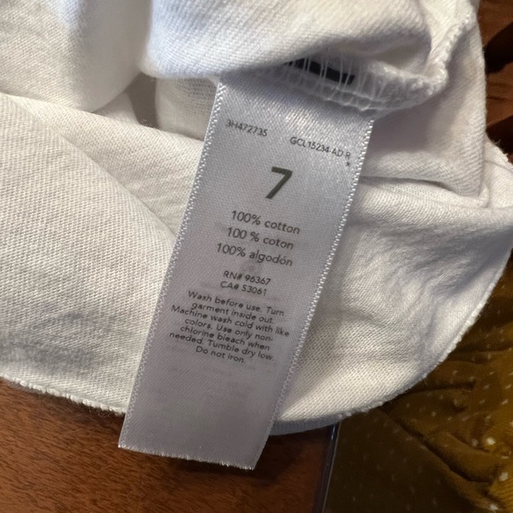 HP 🎉Oshkosh princesses fix each other’s crowns short sleeve shirt size 7 EUC - Picture 4 of 6